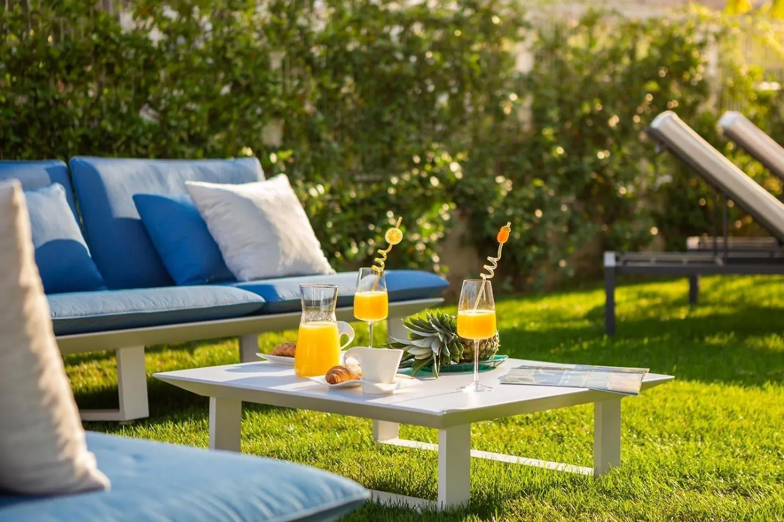 Villa Enjoyer - Seafront Apartment With Private Heated Pool And Terrace Split Croácia