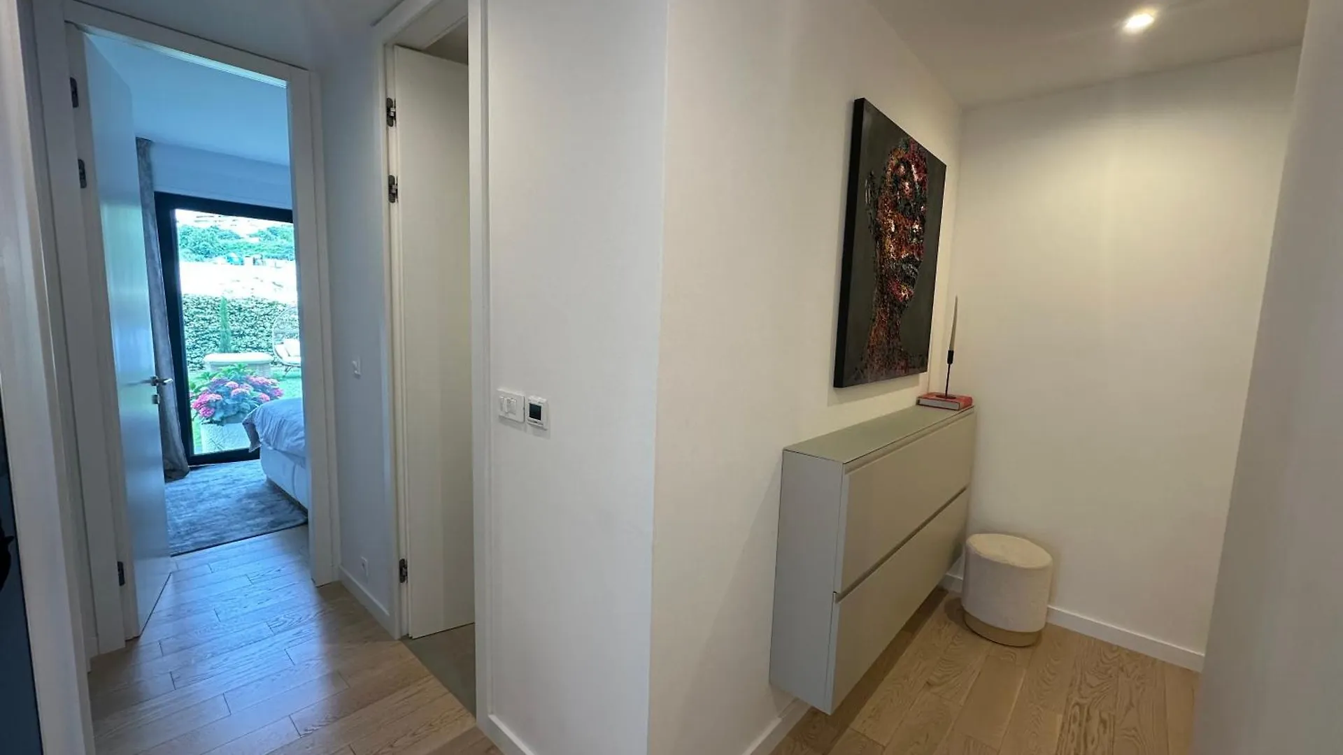 Enjoyer - Seafront Apartment With Private Heated Pool And Terrace Сплит Вилла